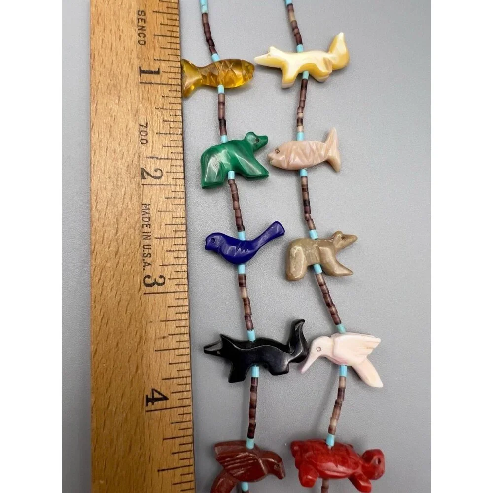 Vintage 70s Zuni Native American Carved Fetish Gemstone Necklace - Picture 9 of 11